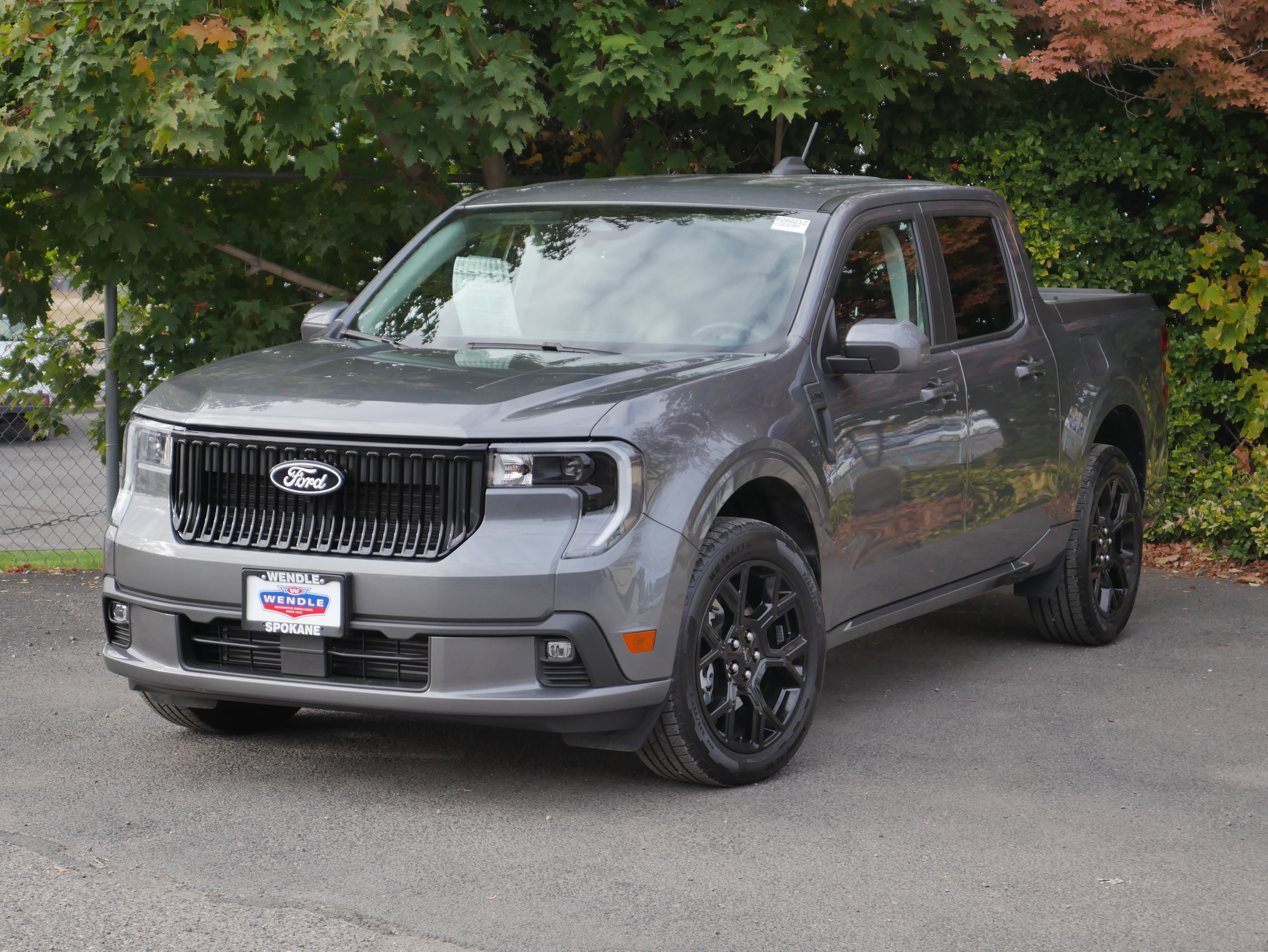 Used 2025 Ford Maverick Lobo AWD/4WD image 2