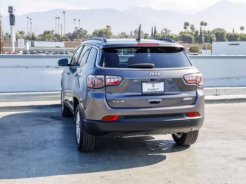 Used 2024 Jeep Compass Latitude AWD/4WD image 7