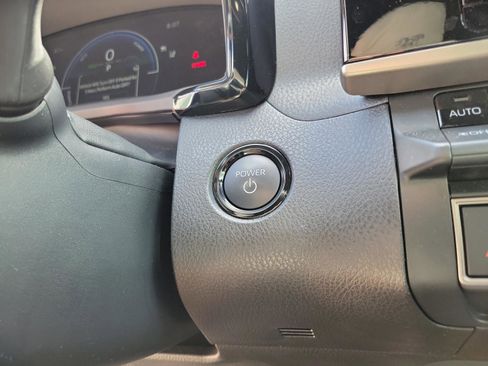 Certified 2025 Toyota Camry SE w/ Convenience Package FWD image 17