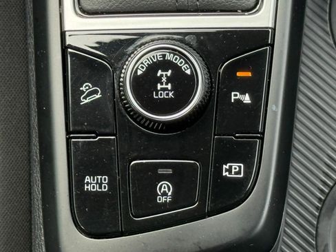 Used 2025 Kia Sportage LX image 39