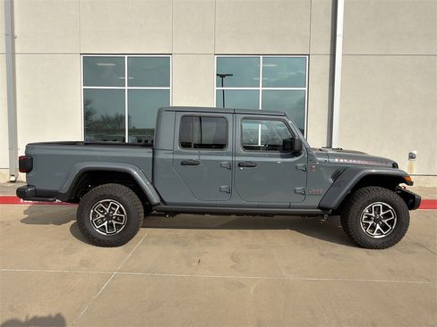 New 2025 Jeep Gladiator Rubicon image 4