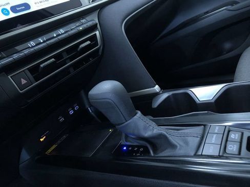 Used 2026 Toyota Camry LE FWD image 30
