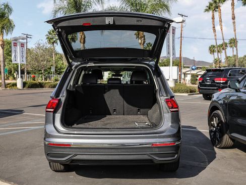 Used 2022 Volkswagen Tiguan SE AWD/4WD image 23