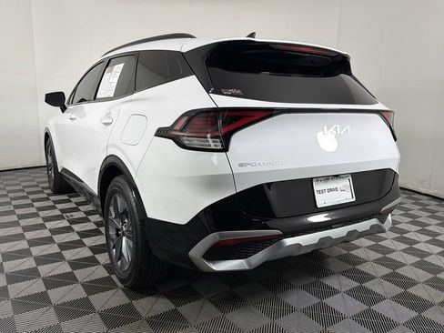 Used 2025 Kia Sportage SX image 4