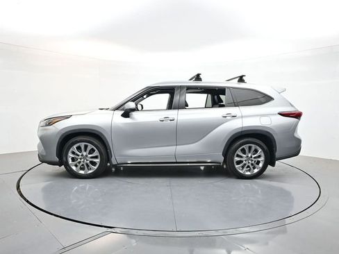 Used 2021 Toyota Highlander Limited AWD/4WD image 4