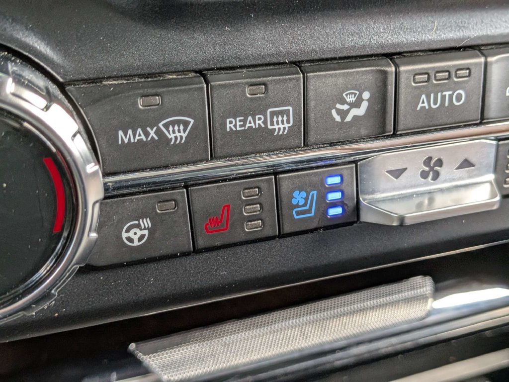 Used 2024 Ford F250 King Ranch w/ Chrome Package AWD/4WD image 29
