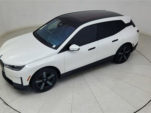 Used 2022 BMW iX xDrive50 w/ Premium Package image 77