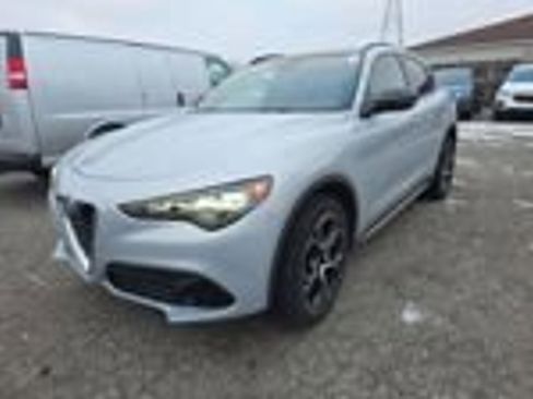 Used 2024 Alfa Romeo Stelvio Ti image 6