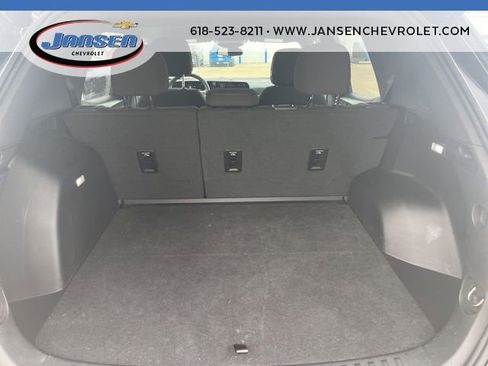 Used 2025 Chevrolet Equinox LT image 8