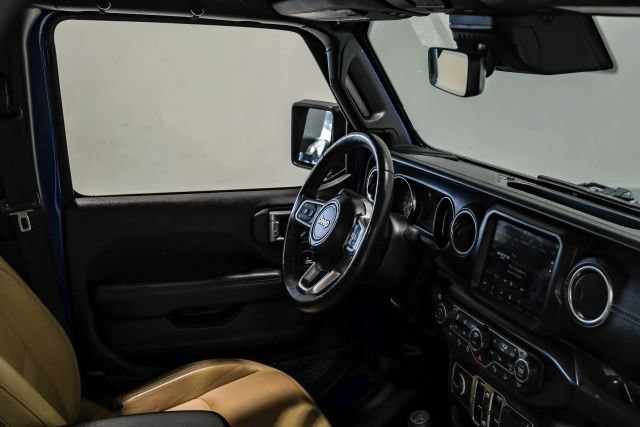 Used 2019 Jeep Wrangler Unlimited Sahara AWD/4WD image 16