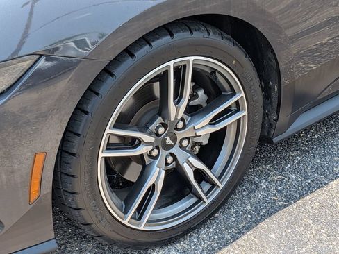 Used 2024 Ford Mustang Coupe RWD image 11