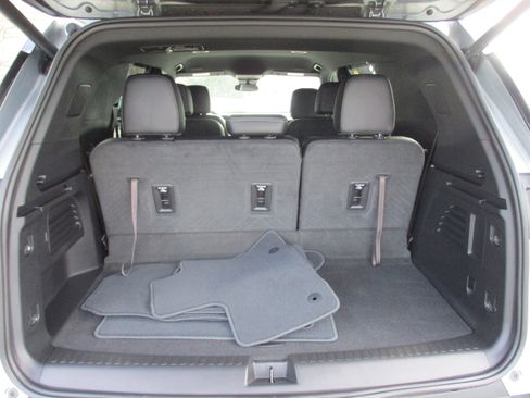 Certified 2025 Chevrolet Traverse LT w/ LPO, Floor Liner Package image 14