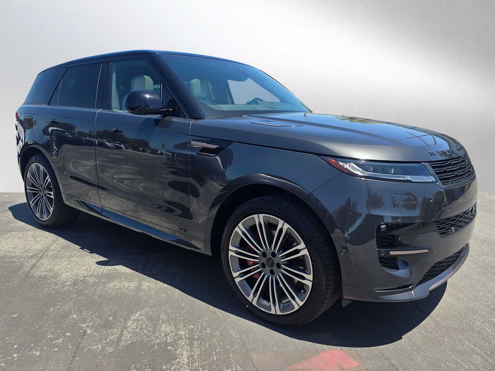 New 2026 Land Rover Range Rover Sport Dynamic SE AWD/4WD image 7