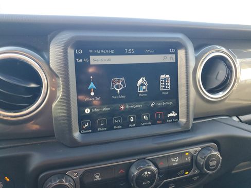 Used 2023 Jeep Gladiator Overland image 21