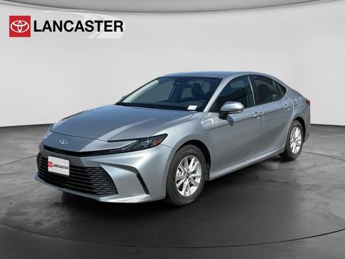 Used 2025 Toyota Camry LE FWD image 3