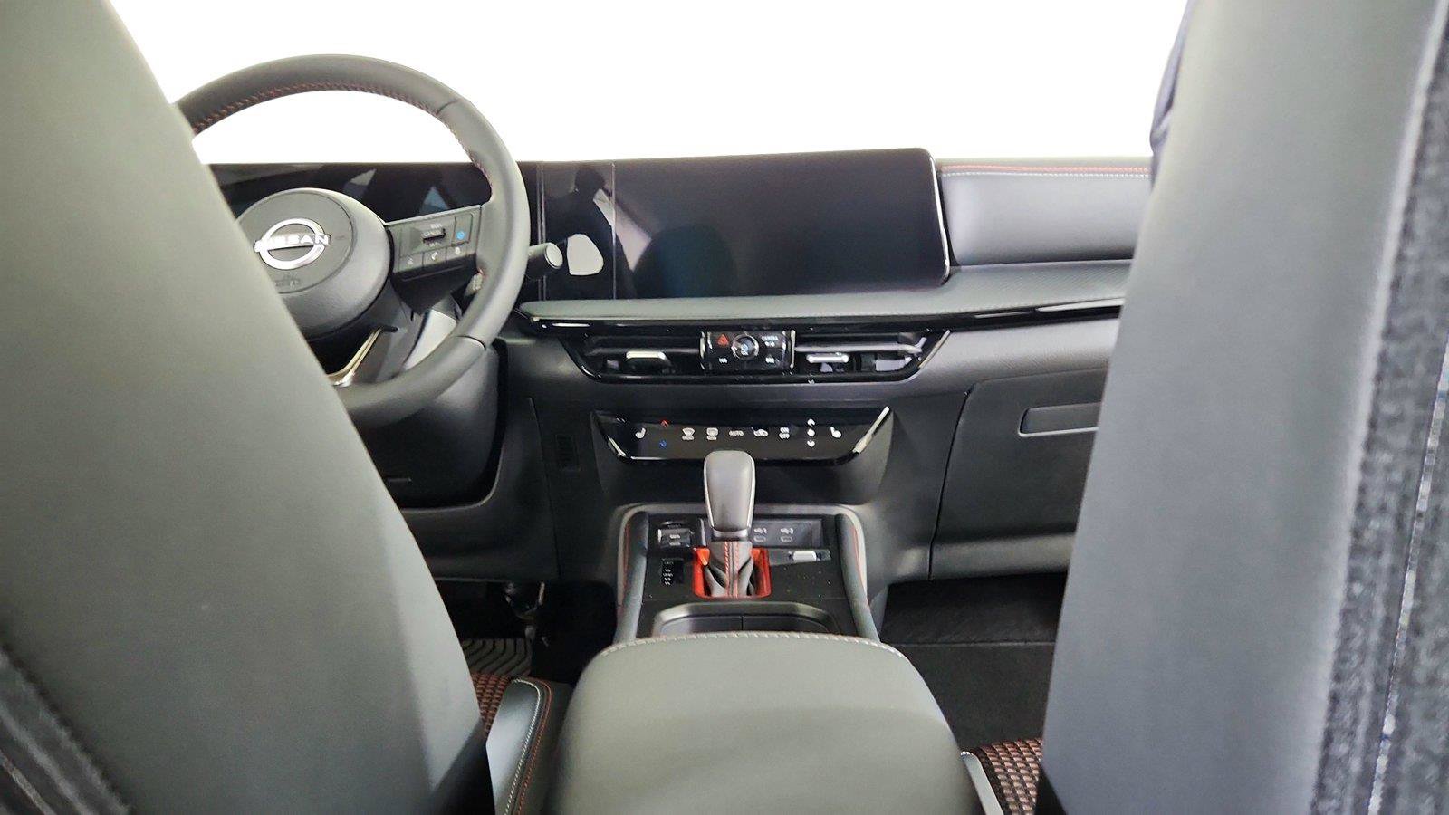Used 2026 Nissan Kicks SR w/ Cold Weather Package AWD/4WD image 20