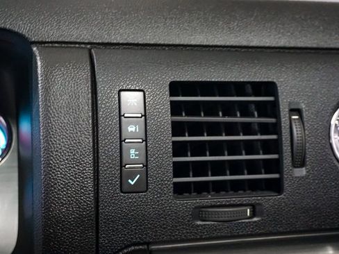 Used 2009 HUMMER H2 Luxury AWD/4WD image 21