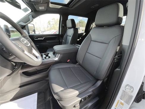 New 2026 GMC Sierra 3500 SLT image 20