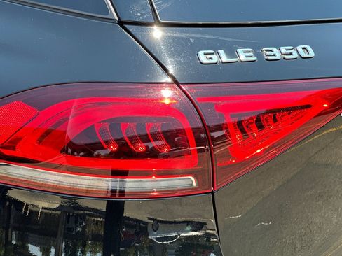 Used 2022 Mercedes-Benz GLE 350 4MATIC image 12