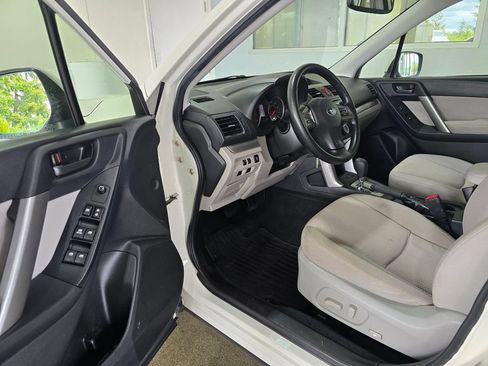 Used 2015 Subaru Forester 2.5i Premium w/ All-Weather Package AWD/4WD image 23