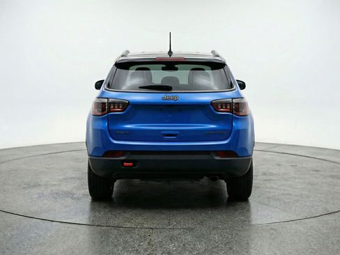 Used 2025 Jeep Compass Trailhawk image 7