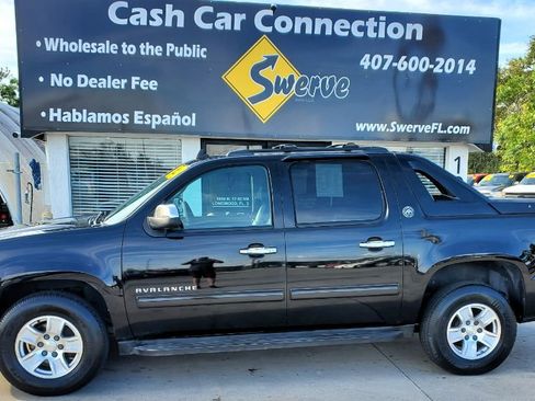 Used 2013 Chevrolet Avalanche LT w/ All-Star Edition image 10