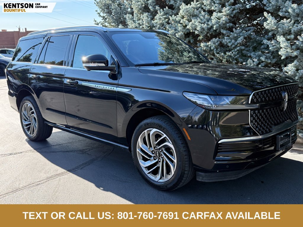 Used 2025 Lincoln Navigator Reserve AWD/4WD image 11