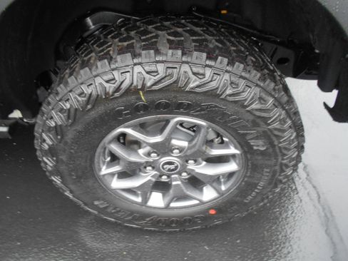 New 2025 Ford Bronco Badlands image 36