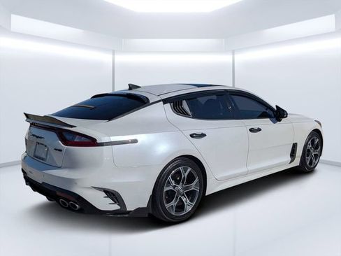 Used 2020 Kia Stinger GT-Line w/ Sun & Sound Package RWD image 3