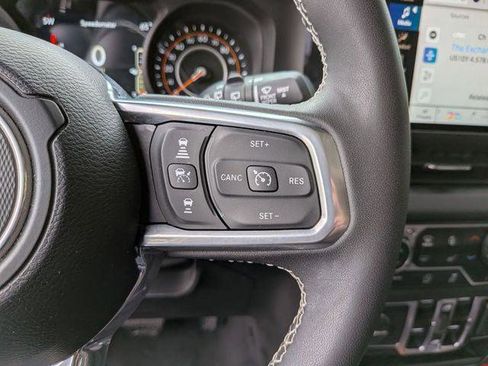 Certified 2025 Jeep Wrangler Unlimited Sahara AWD/4WD image 15