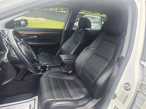 Used 2018 Honda CR-V Touring image 16