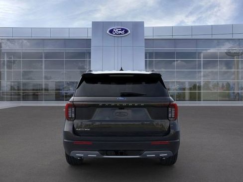 New 2025 Ford Explorer Active w/ Active Comfort Package image 5