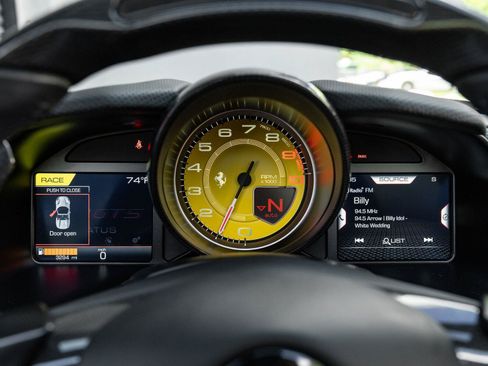 Used 2022 Ferrari 812 GTS RWD image 50
