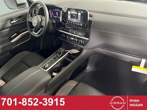 New 2025 Nissan Pathfinder Platinum w/ Cargo Package image 41