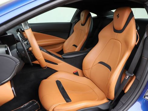 Certified 2022 Ferrari Roma image 17