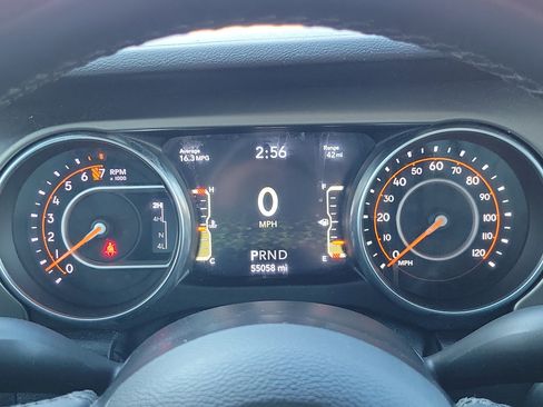 Used 2021 Jeep Gladiator Sport image 9