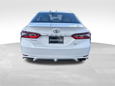 Used 2023 Toyota Camry SE image 6