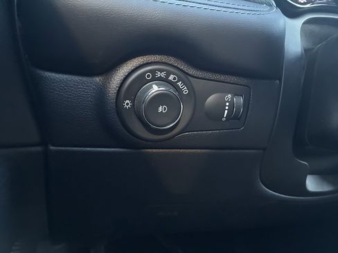 Used 2022 Dodge Durango GT image 16