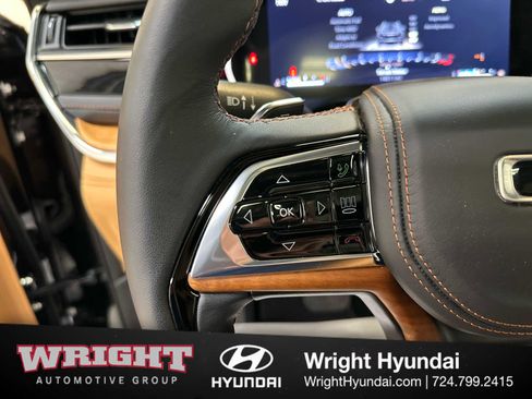 Used 2024 Jeep Grand Cherokee Summit image 22