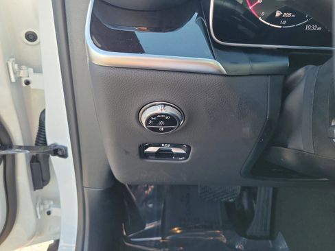 Used 2026 Mercedes-Benz GLC 300 GLC 300 image 30