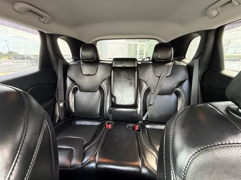 Used 2021 Jeep Cherokee Latitude Lux w/ Comfort/Convenience Group FWD image 30