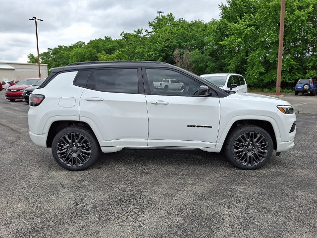 Certified 2022 Jeep Compass High Altitude AWD/4WD image 12