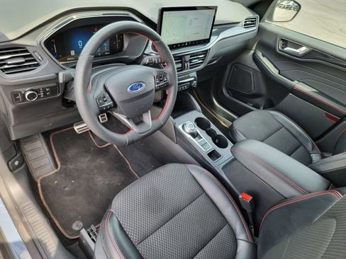 Certified 2023 Ford Escape ST-Line w/ Tech Pack #1 AWD/4WD image 19