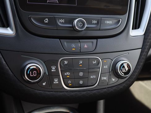Used 2025 Chevrolet Malibu LT FWD image 17