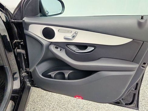 Used 2022 Mercedes-Benz GLC 300 GLC 300 SUV with 12.3'' Digita image 24