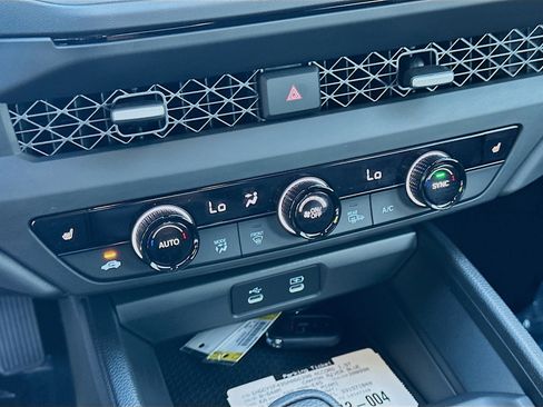 New 2025 Honda Accord SE image 12