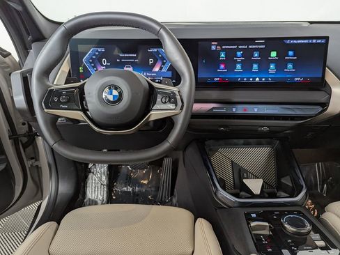 Used 2025 BMW X3 xDrive30i w/ Convenience Package image 19