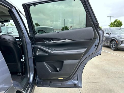 Used 2023 INFINITI QX60 Sensory w/ Vision Package AWD/4WD image 17