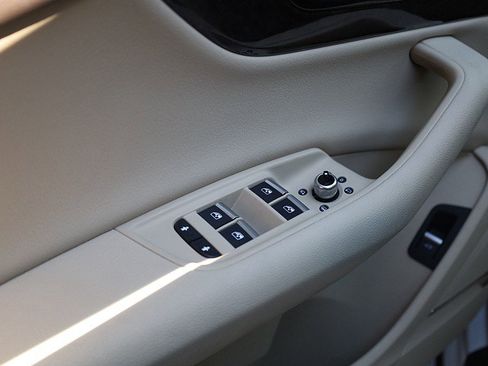 Used 2019 Audi Q7 3.0T Prestige w/ Prestige Package image 26