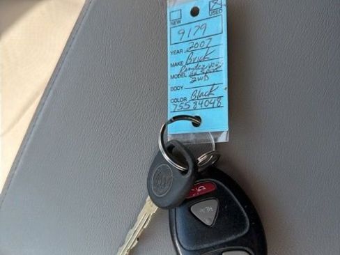 Used 2007 Buick Rendezvous CX w/ CX Luxury Package FWD image 17